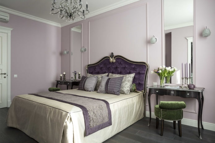 фиолетовая кровать в интерьере спальни
