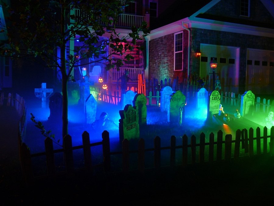 декор двора на хэллоуин