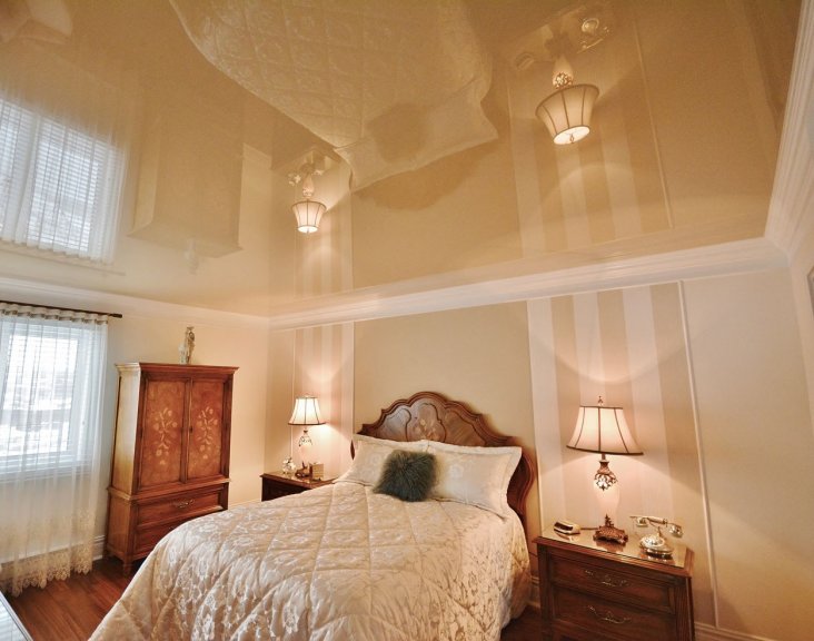 Натяжной потолок в спальне — готовые варианты оформления и нюансы использования современных конструкций (90 фото   видео)