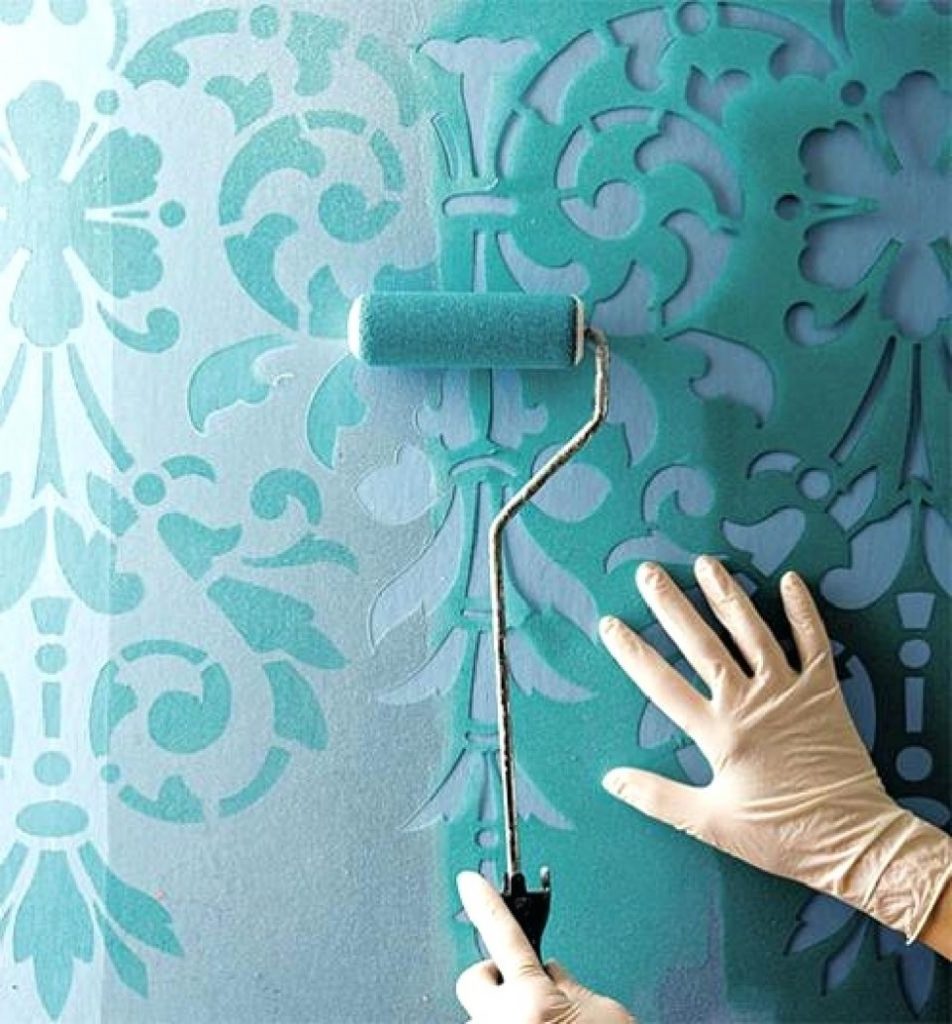 Как оригинально покрасить стену в квартире своими руками?